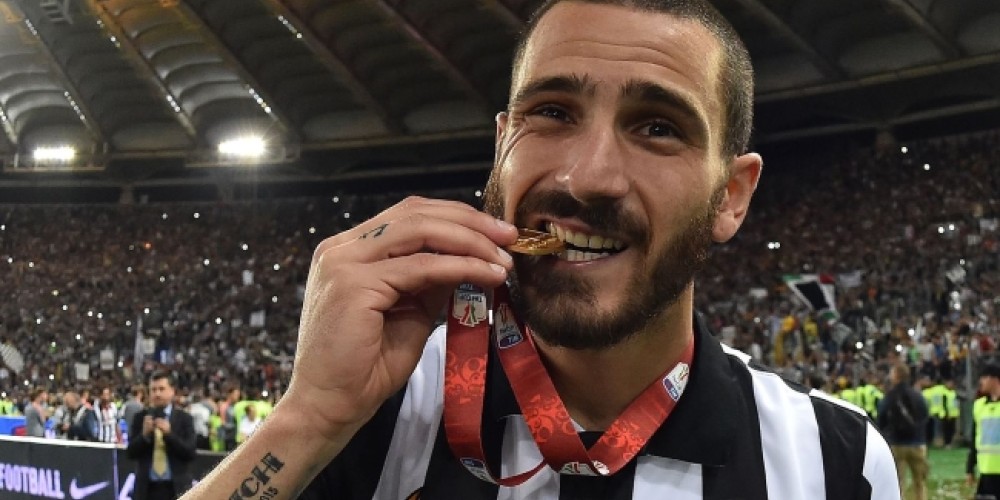 Bonucci compr&oacute; una p&aacute;gina entera de diario para despedirse de la Juventus