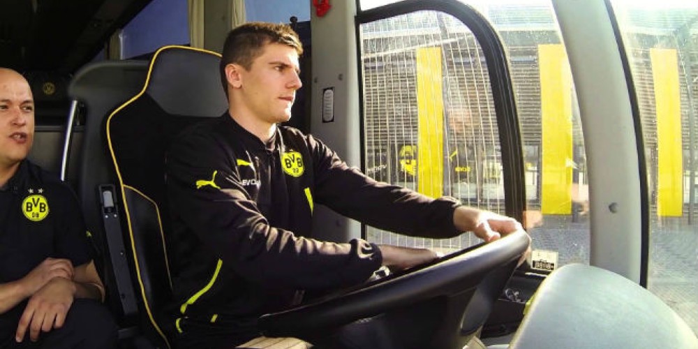 Los jugadores del Borussia Dortmund se enfrentaron en un desafío de manejo