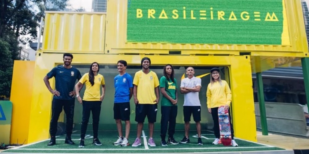 De la mano de Ronaldinho, Brasil presentó la versión del uniforme de la Selección para el público