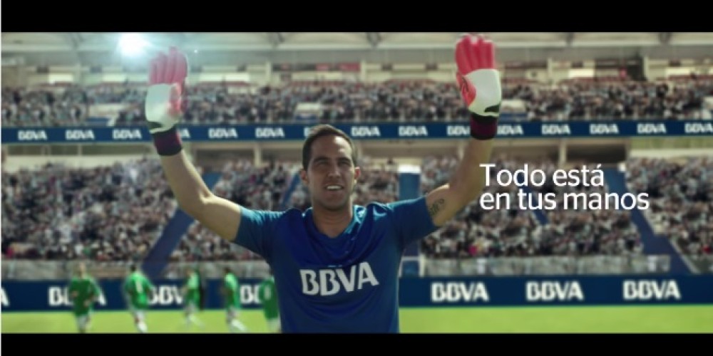 Claudio Bravo protagoniz&oacute; su primer spot como embajador BBVA