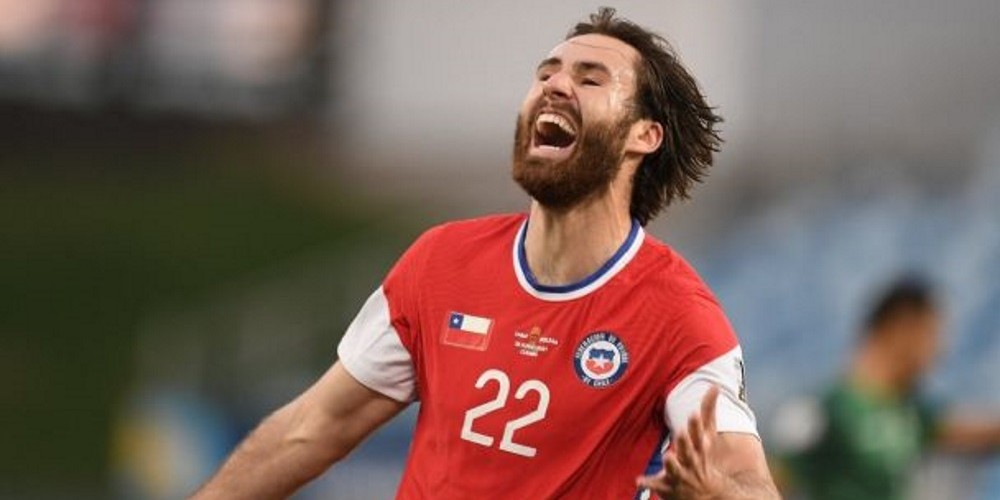 Antes que Brereton, el antecedente de un futbolista inglés que marcó un gol para la Selección de Chile