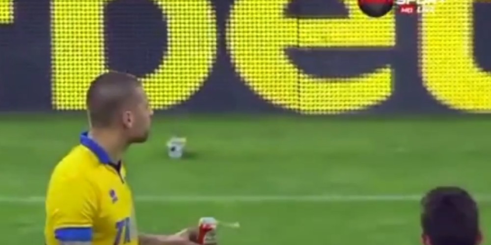 El jugador b&uacute;lgaro que bebi&oacute; una cerveza a mitad del partido antes de convertir un gol en la &uacute;ltima jugada