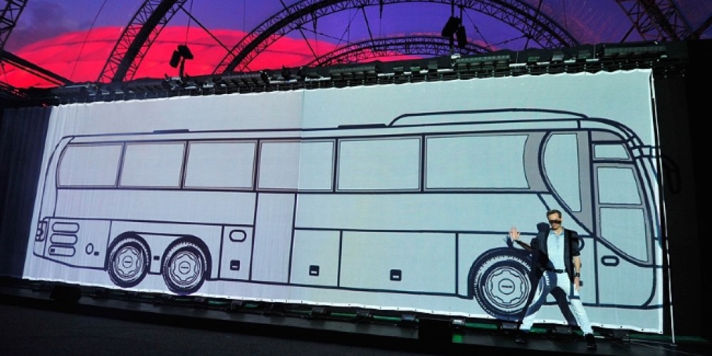 El Bayern Munich presentó su moderno micro con un espectacular evento