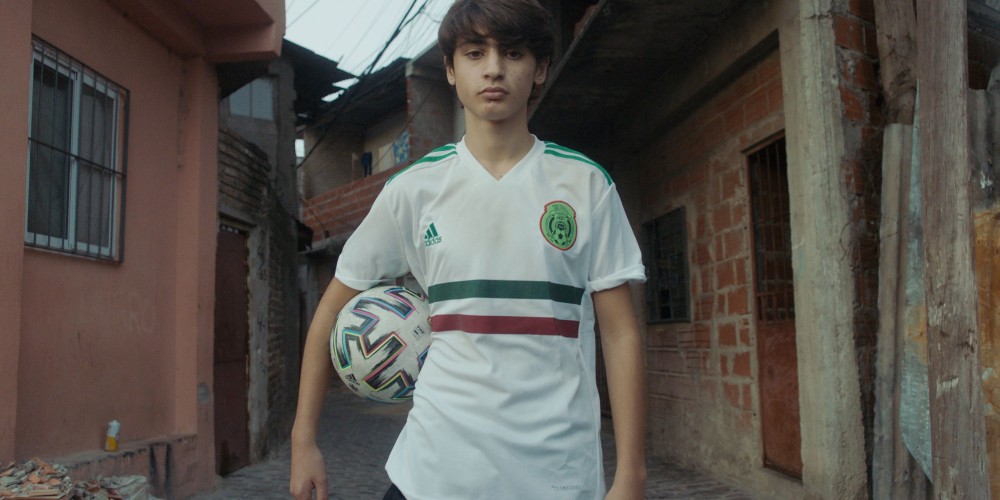 El f&uacute;tbol como herramienta de cambio social: el plan de adidas y Common Goal para generar inclusi&oacute;n en las comunidades marginadas