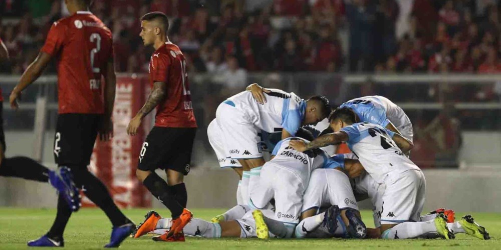 Uber y Cabify pisan fuerte en el fútbol argentino