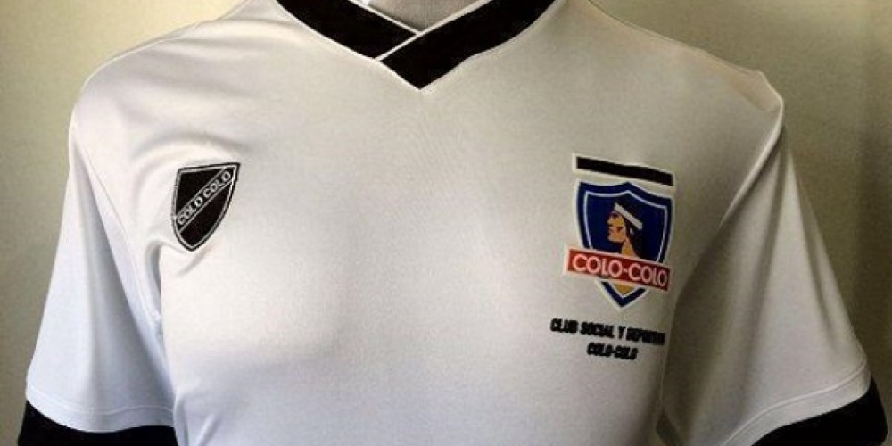 El CSD Colo-Colo presentó una camiseta alternativa como boicot a Under Armour