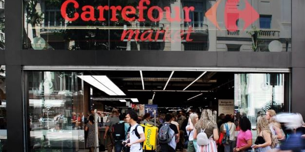 Carrefour y Glovo ofrecen delivery en 30 minutos en un servicio que ya lleg&oacute; a Argentina