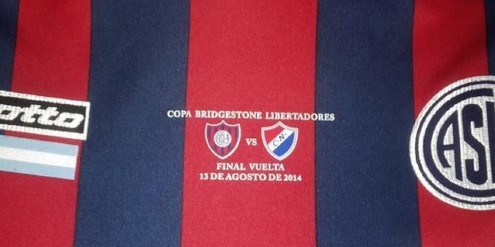 San Lorenzo presentó su camiseta especial para la final de la Libertadores