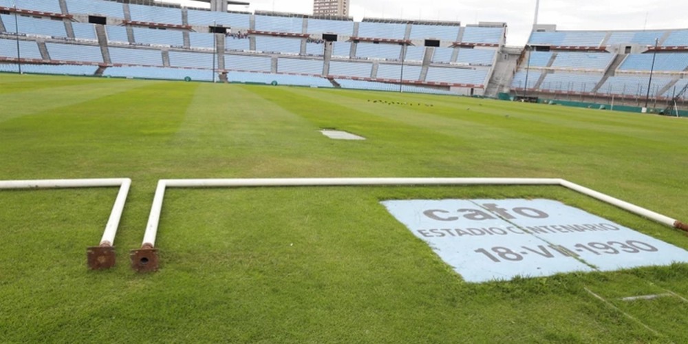 La FIFA obliga a cambiar los arcos del Centenario y la AUF los subasta al mejor postor