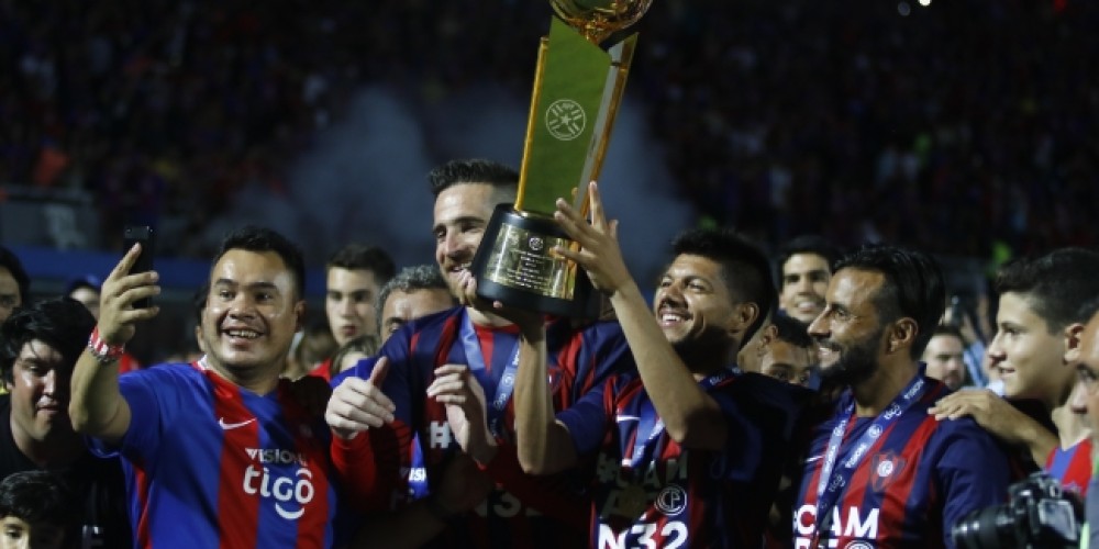 Tras el título, Cerro Porteño presentó su nueva camiseta para el 2018