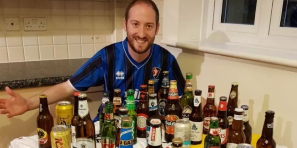Un fanático inglés consiguió una cerveza de cada país mundialista y las toma cada vez que quedan eliminadas