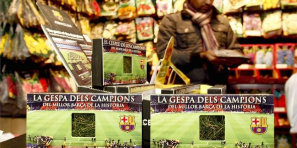 En Barcelona, venden pedazos de pasto del Camp Nou