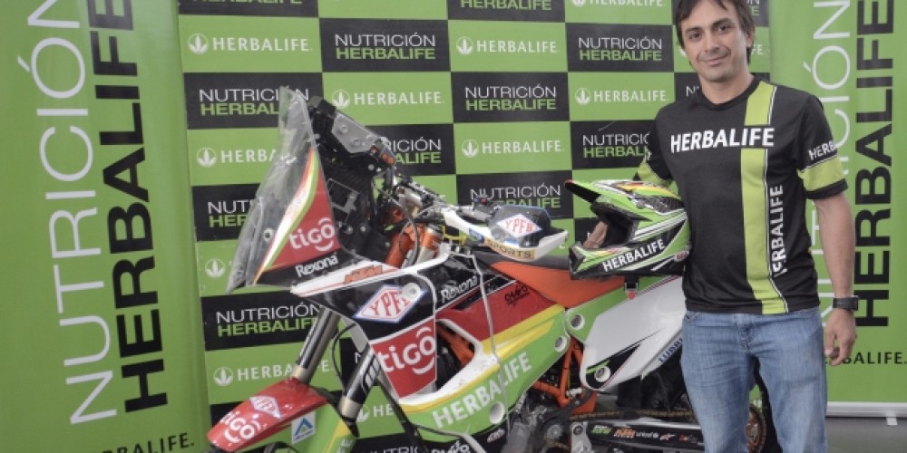 Herbalife ser&aacute; el patrocinador oficial del casco de Chavo Salvatierra en sus competencias