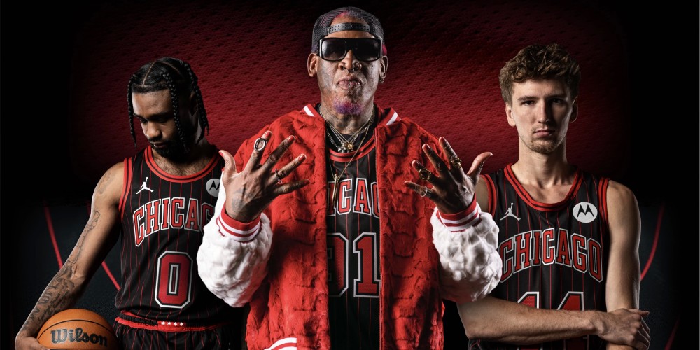 Chicago Bulls presentó su nueva camiseta con Dennis Rodman como protagonista