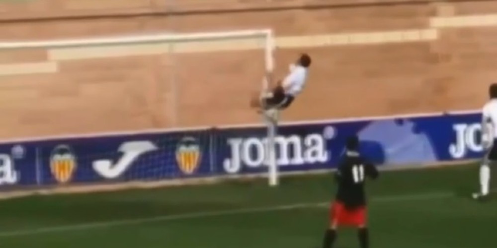 La chilena m&aacute;s incre&iacute;ble del mundo tuvo lugar en un partido de inferiores de Espa&ntilde;a