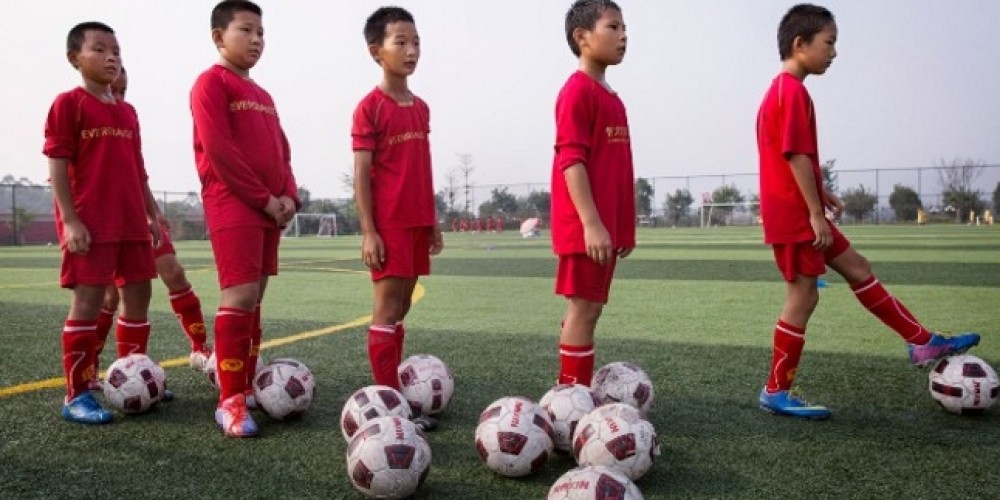 adidas colaborar&aacute; con el gobierno chino para la promoci&oacute;n del f&uacute;tbol