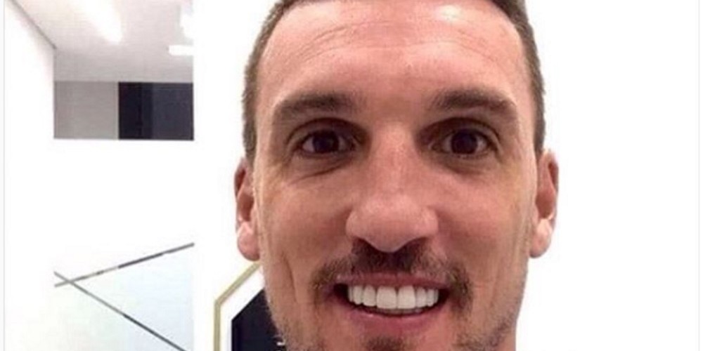 El ins&oacute;lito &ldquo;chivo&rdquo; de Armani en sus redes sociales