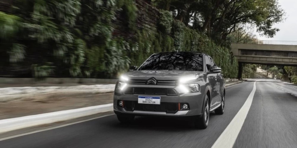 El Nuevo CITRO&Euml;N Basalt Dark Edition combina look urbano, acabado oscurecido y toques Andr&eacute; Red