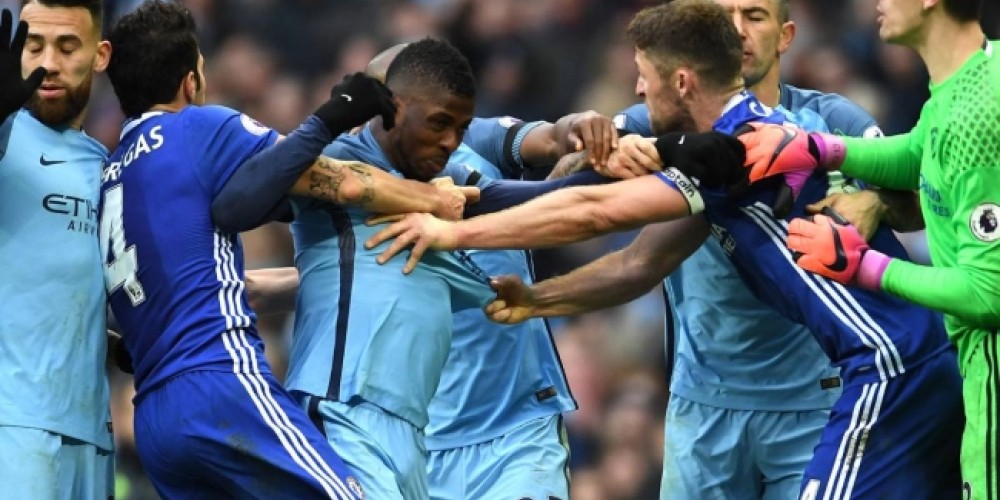 Manchester City y Chelsea duramente multados por la pelea entre sus jugadores