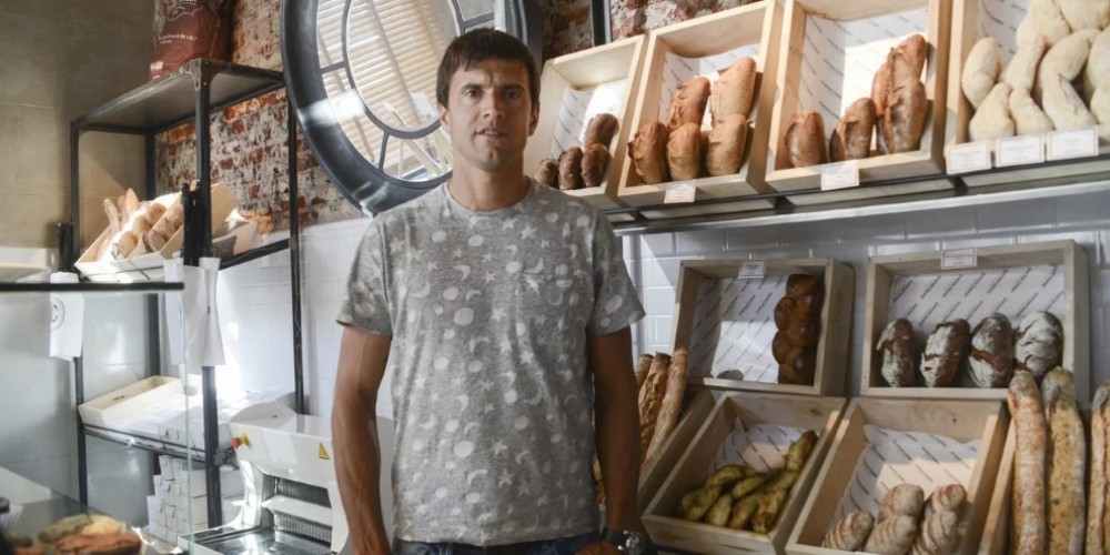 Renato Civelli, el futbolista que administra una franquicia de panader&iacute;a previo a su retiro
