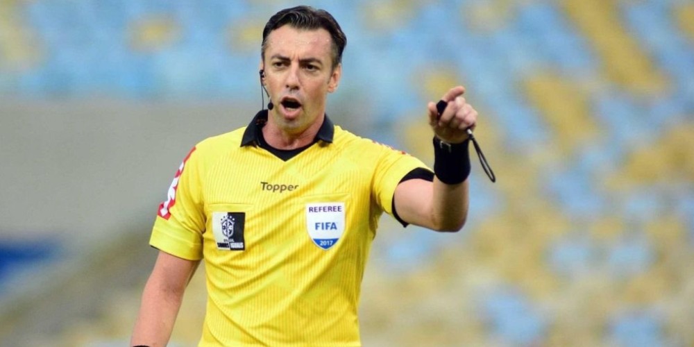 La historia del árbitro del Superclásico de Libertadores