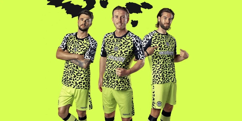 Un club ingl&eacute;s present&oacute; una curiosa iniciativa: lanz&oacute; la primera camiseta vegana