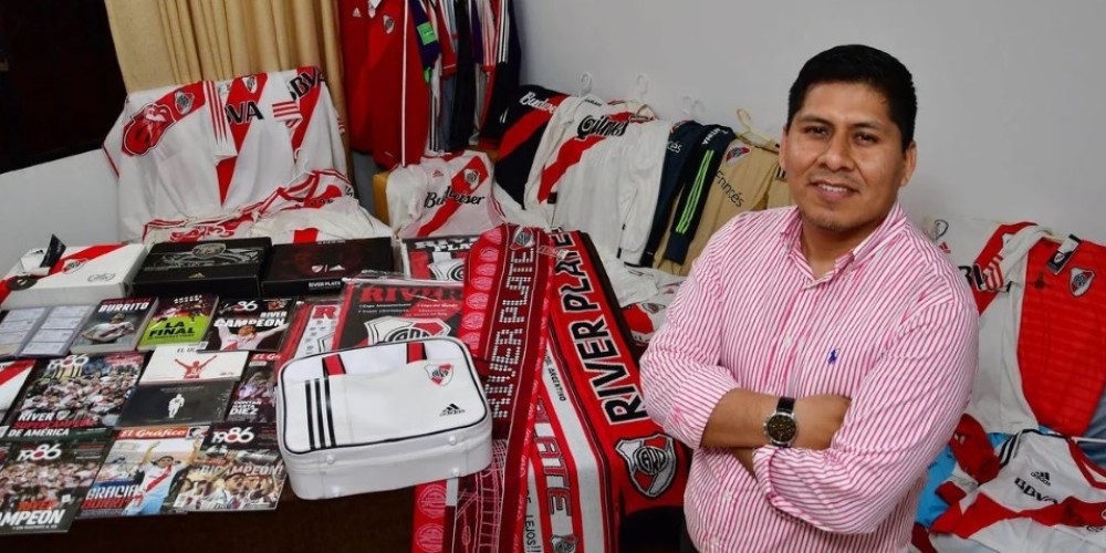El hincha peruano de River que fundó la peña de Lima y colecciona camisetas