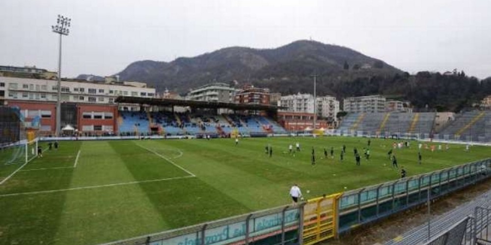 Subastan al Como de Italia a la esposa de un futbolista  