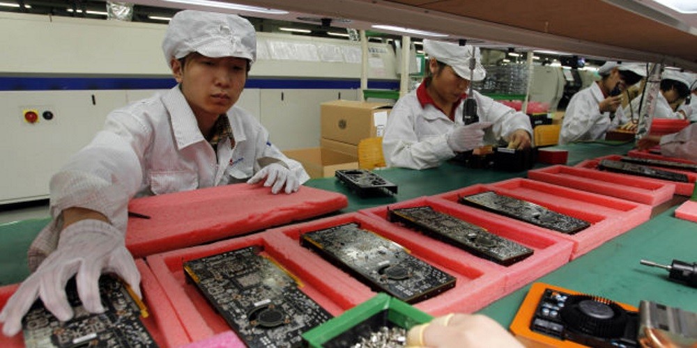 &iquest;C&oacute;mo afecta el coronavirus al lanzamiento de la PlayStation 5, la Xbox Series X y el nuevo iPhone?