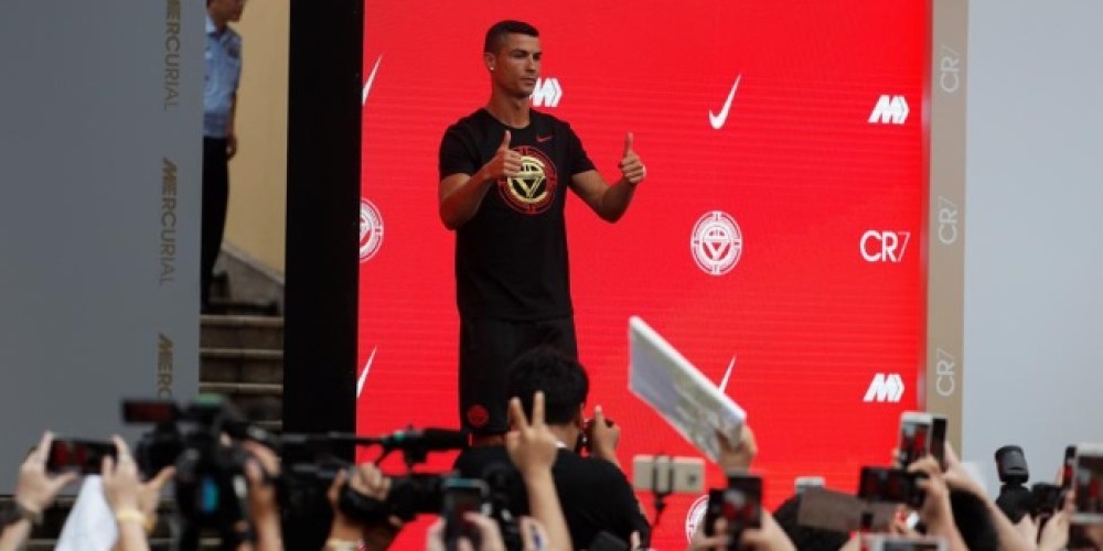 Cristiano Ronaldo viaj&oacute; a China y sorprendi&oacute; a todos a partir de una remera que utiliz&oacute;