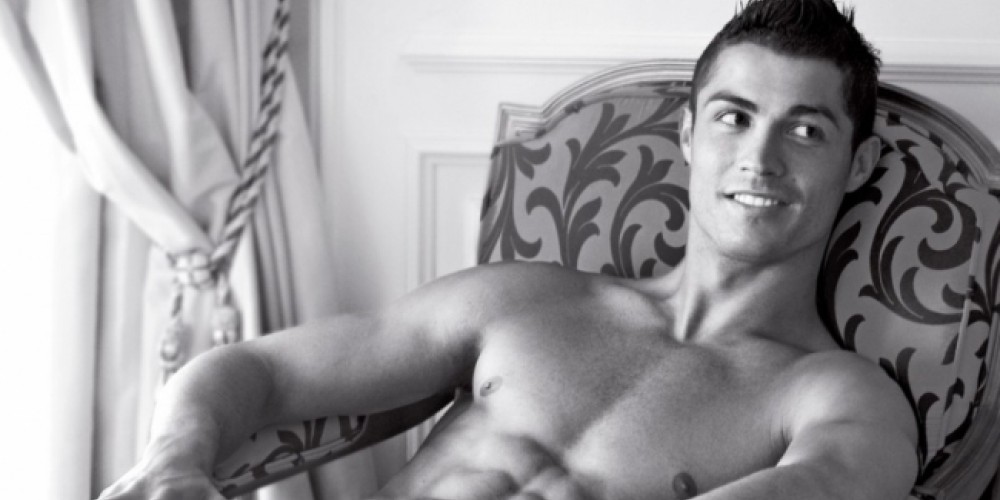 Cristiano Ronaldo presentó su nueva línea de ropa interior vía redes sociales