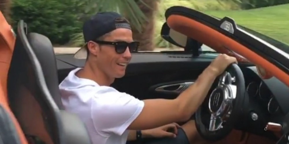 Cristiano Ronaldo presentó su Bugatti Veyron, uno de los más rápidos del mundo