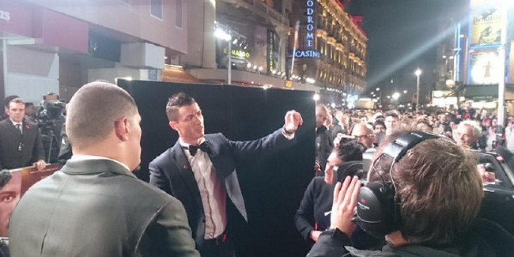 Cristiano Ronaldo buscó romper el record mundial de selfies