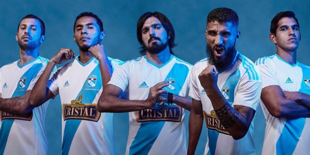 Sporting Cristal present&oacute; su nueva camiseta alternativa