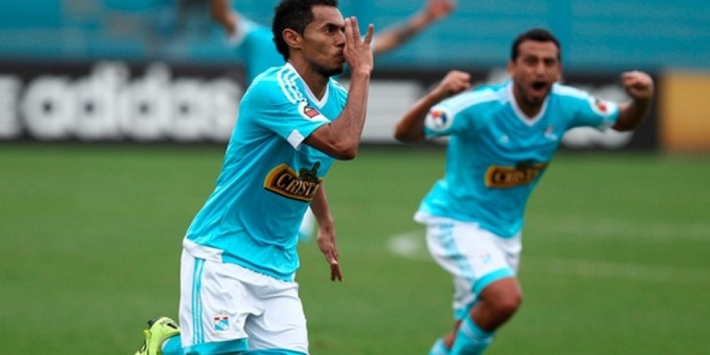 Sporting Cristal presentó sus nuevas camisetas adidas con un escudo especial