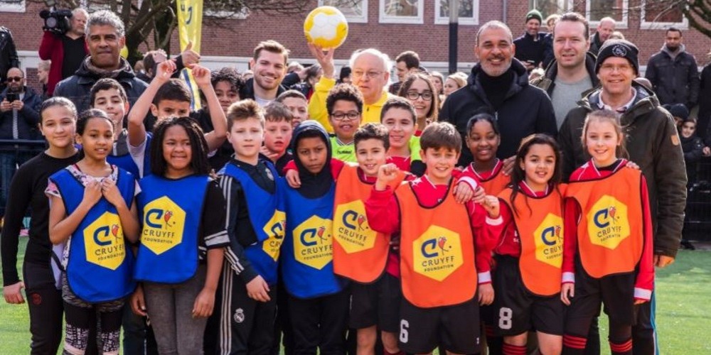 La Fundación Johan Cruyff y el sueño de que la próxima joya holandesa se forme jugando en una plaza