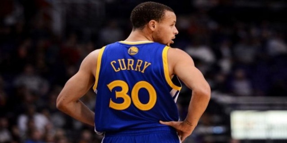 La camiseta de Stephen Curry supera en ventas a las de Kobe Bryant y LeBron James