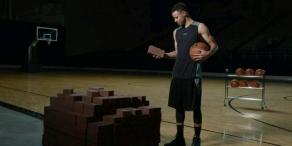 Under Armour publicará un video de tres segundos por cada triple de Curry
