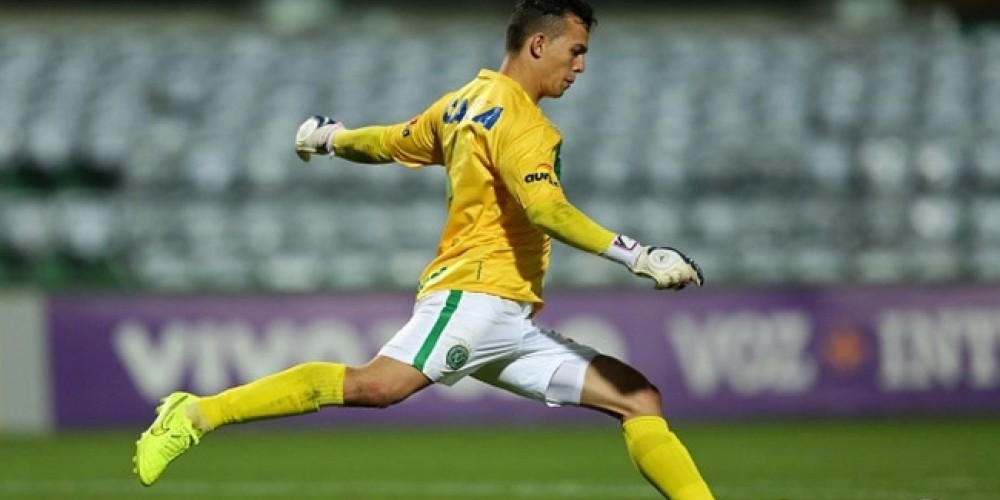 Varios arqueros en Brasil atajar&aacute;n con guantes especiales para homenajear al Chapecoense 