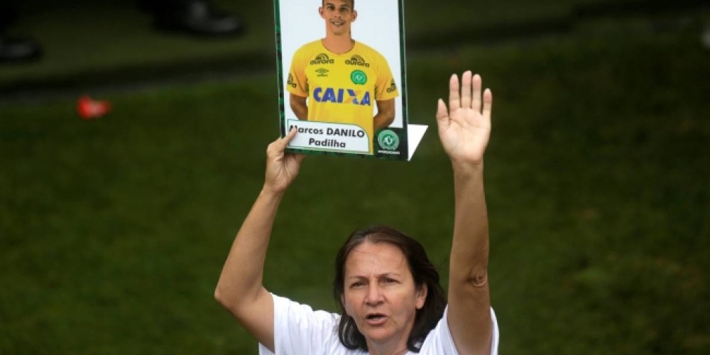 Danilo, el arquero fallecido de Chapecoense, fue elegido como el jugador del a&ntilde;o en Brasil
