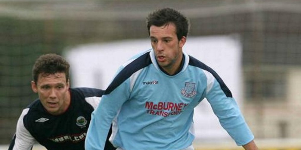 Un futbolista irlandés salvó la vida de un bebé en un terrible accidente