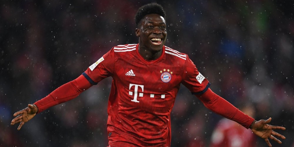 La historia de superaci&oacute;n de Alphonso Davies: de un campo de refugiados a jugar la Champions League