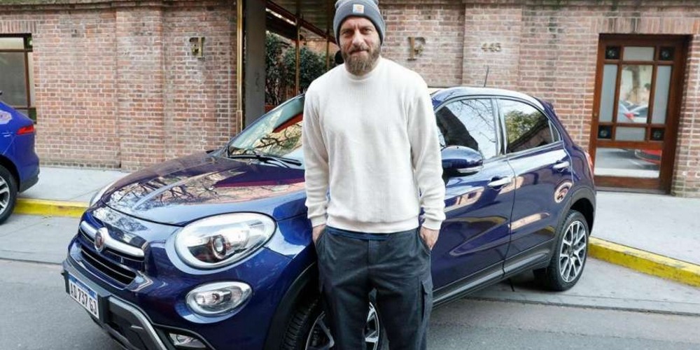 De Rossi cambió de marca y de modelo ¿qué auto usará hasta el 2020?