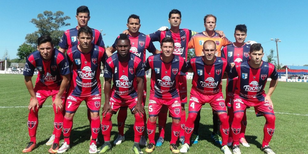 La camiseta especial de Defensores, el rival de River en la Copa Argentina