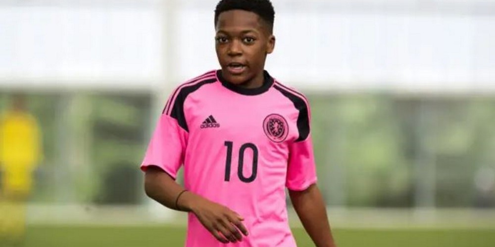 ¿Quién es Karamoko Dembele? Tiene 15 años y ya firmó contrato con uno de los equipos más fuertes de Europa