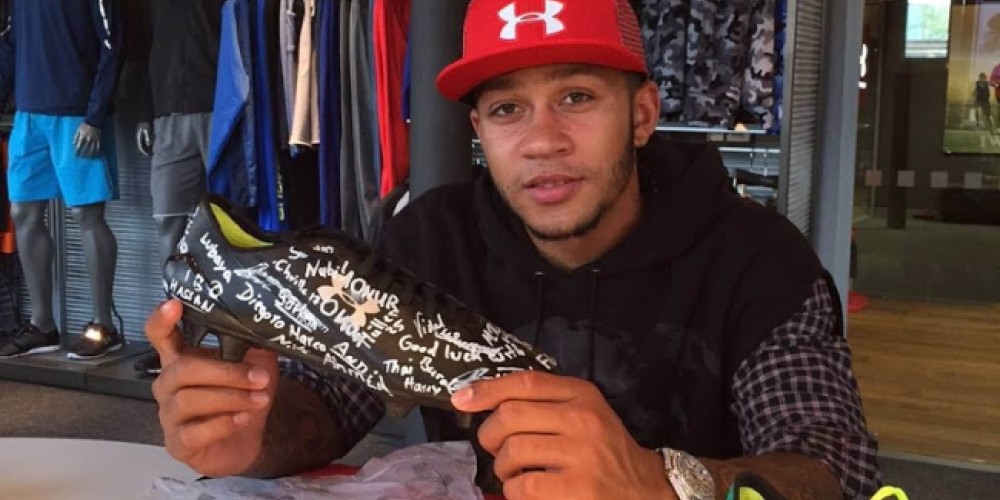 Memphis Depay utilizará botines Under Armour firmados por los hinchas