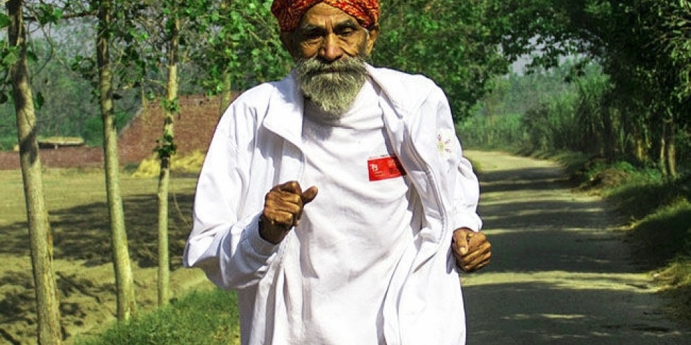 El atleta indio que sigue corriendo con 119 años