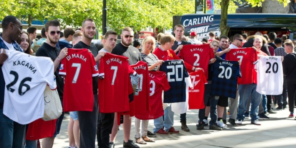 La camiseta de Di Mar&iacute;a es la m&aacute;s devuelta por los hinchas del Manchester United