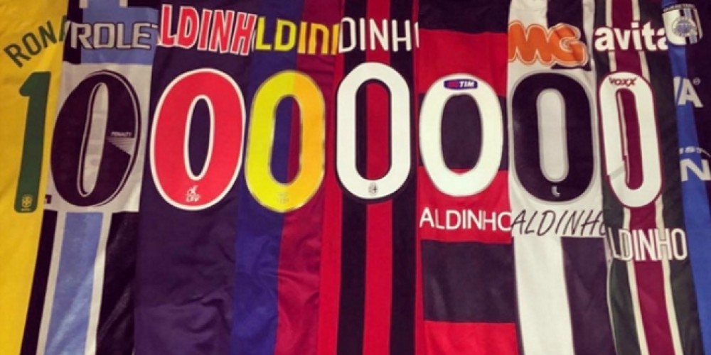 Ronaldinho celebró haber llegado a los 10 millones de seguidores en Instagram