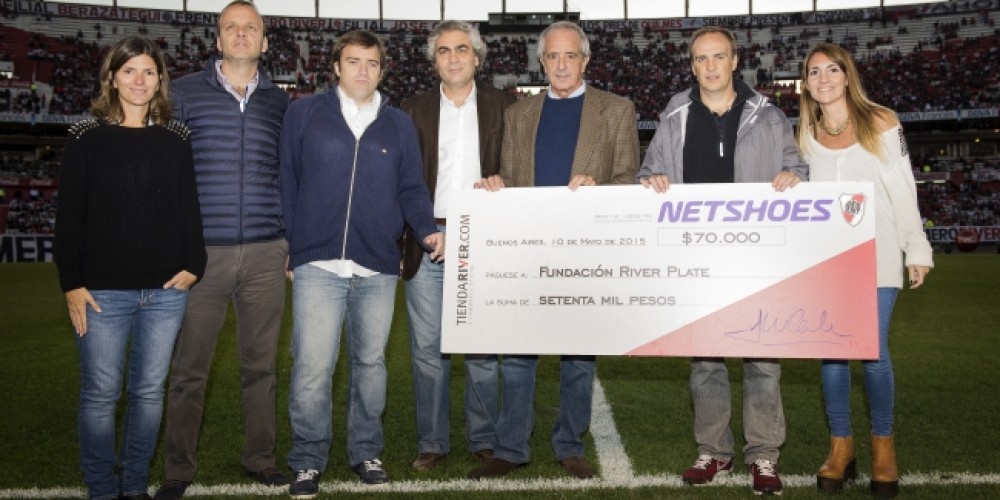 Netshoes y TiendaRiver.com realizaron una donación a la Fundación River Plate